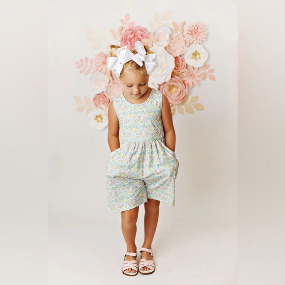 swoon baby Other - NEW 3T Swoon Baby Easter Floral Little Girl Romper with pockets SBS2462